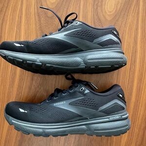 Brooks Ghost 15 Women’s Black Running Shoes Size 8 Wide D/UK 39